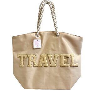 🦋Gloss & Glo Travel cream tote (Nylon) bag with patches